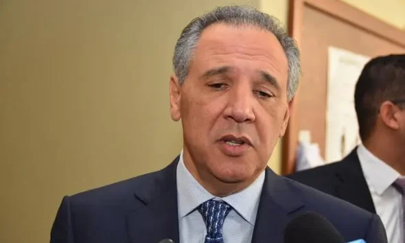 La defensa de Peralta muestra el uso de “relleno” en el expediente Calamar  – Pulso dominicano